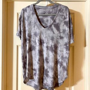 AMERICAN EAGLE soft and sexy v neck